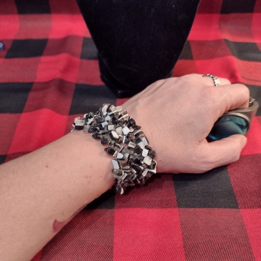 𝅺NEW Hematite Stone Stretchy Chakra Healing Bracelet